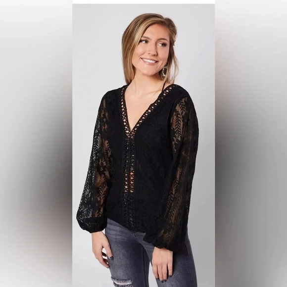 ✨ WILLOW ROOT Floral Lace Top NWT Medium - Picture 2 of 10